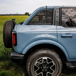 Panel wewnętrzny MOLLE prawy Bison Gear Ford Bronco